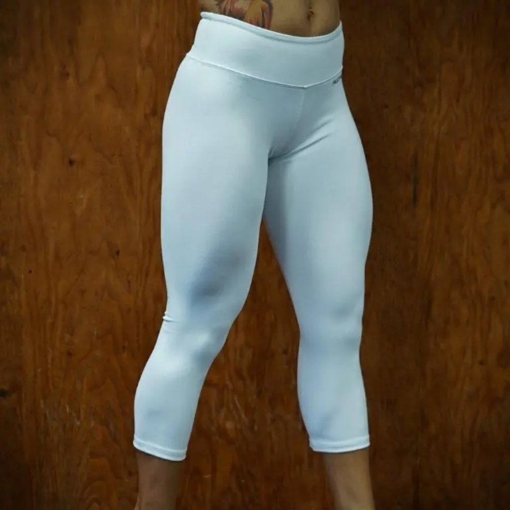Women’s legging Past Parallel 4-Way Stretch Performance Capris - White
